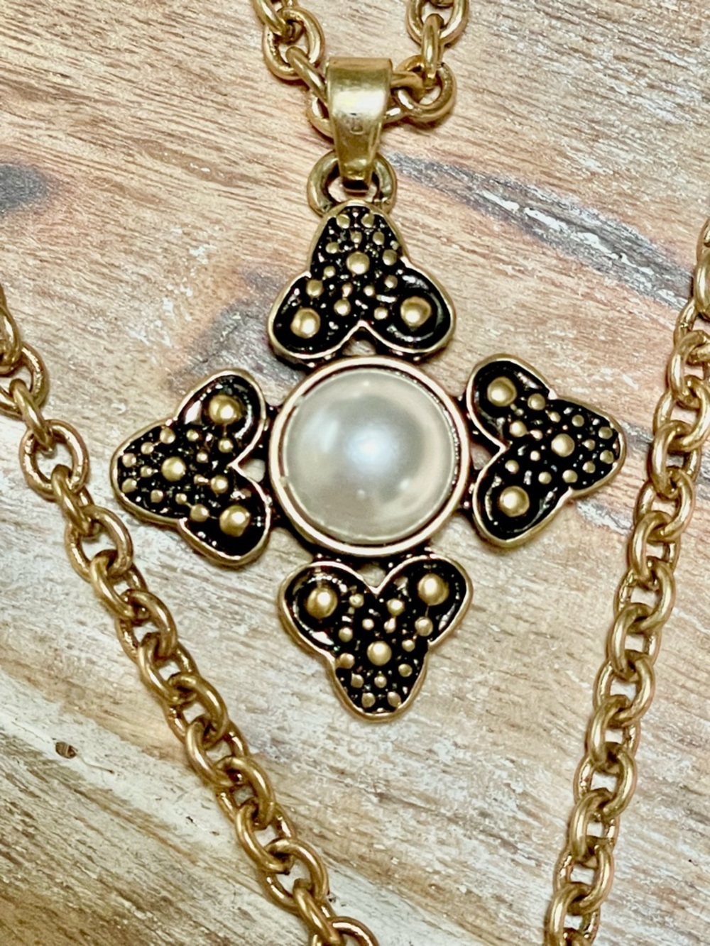 Antique Gold-Tone Pearl Star Pendant Necklace - Women Jewelry - Picture 4 of 4